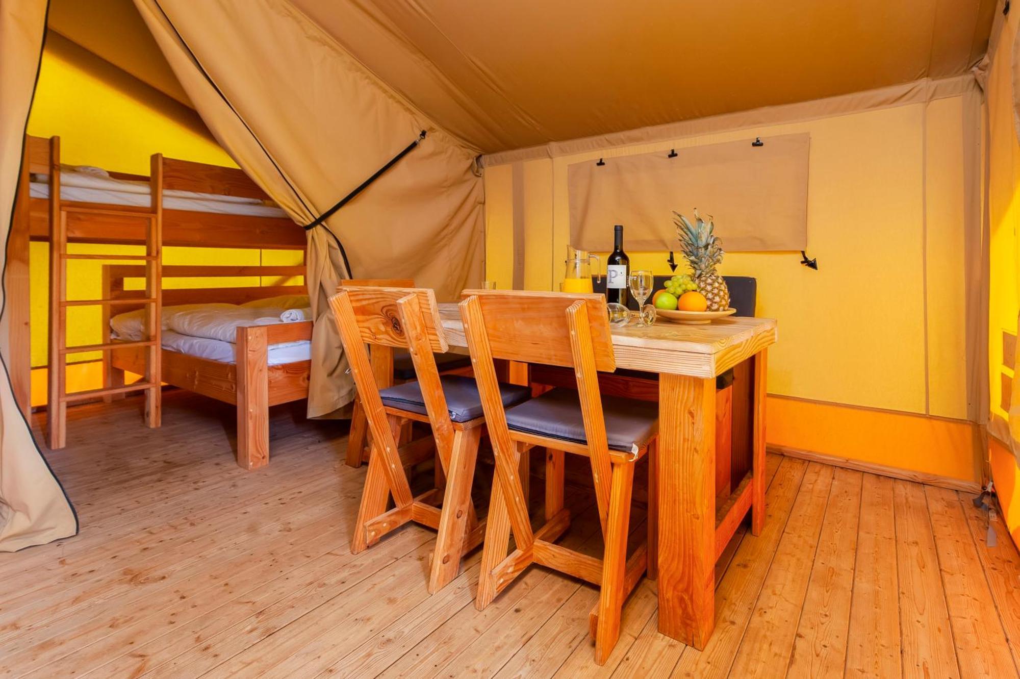 Glamping And Mobile Homes Lavanda - Holiday Centre Bi Village Fažana Buitenkant foto