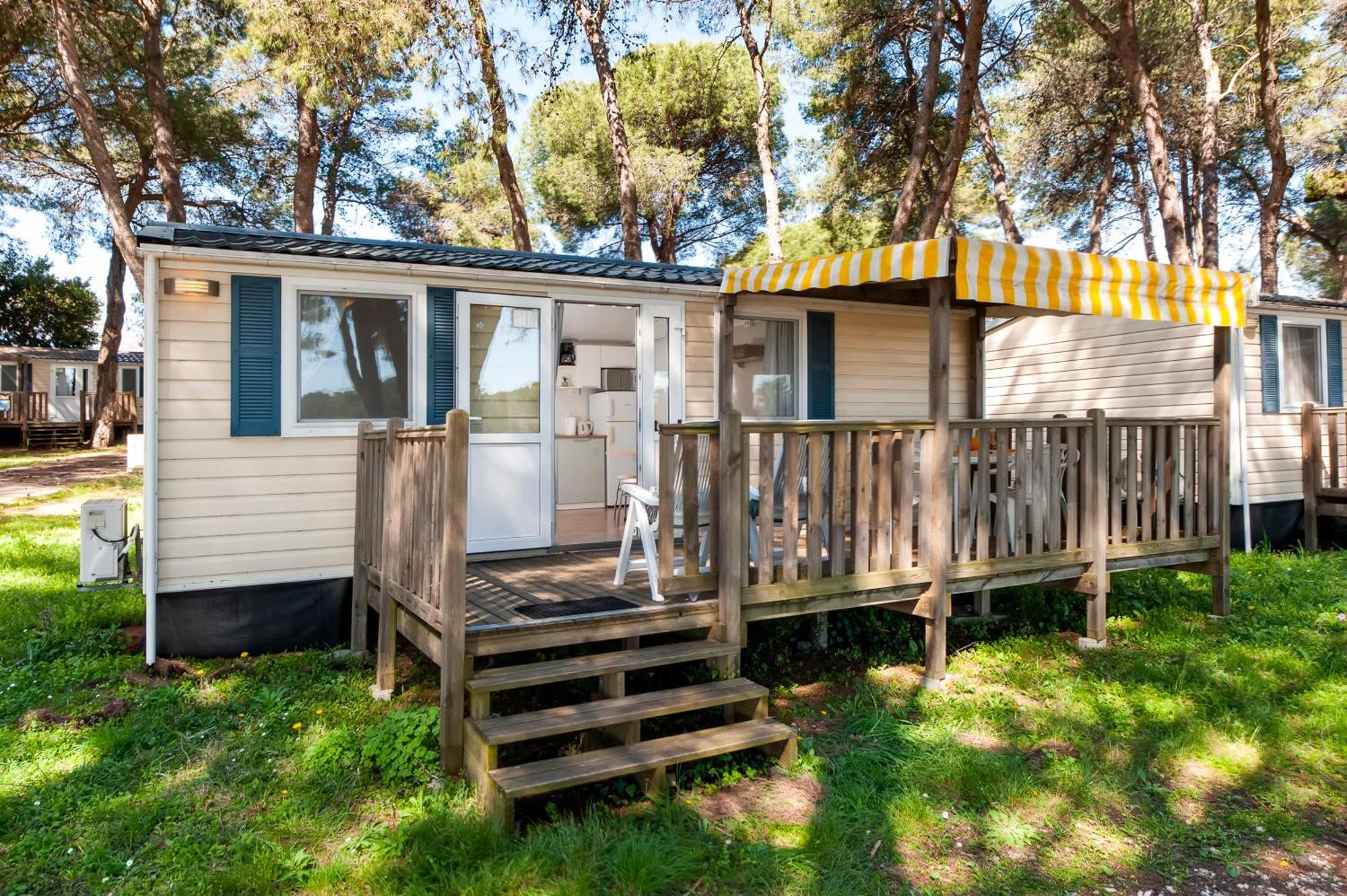 Glamping And Mobile Homes Lavanda - Holiday Centre Bi Village Fažana Buitenkant foto
