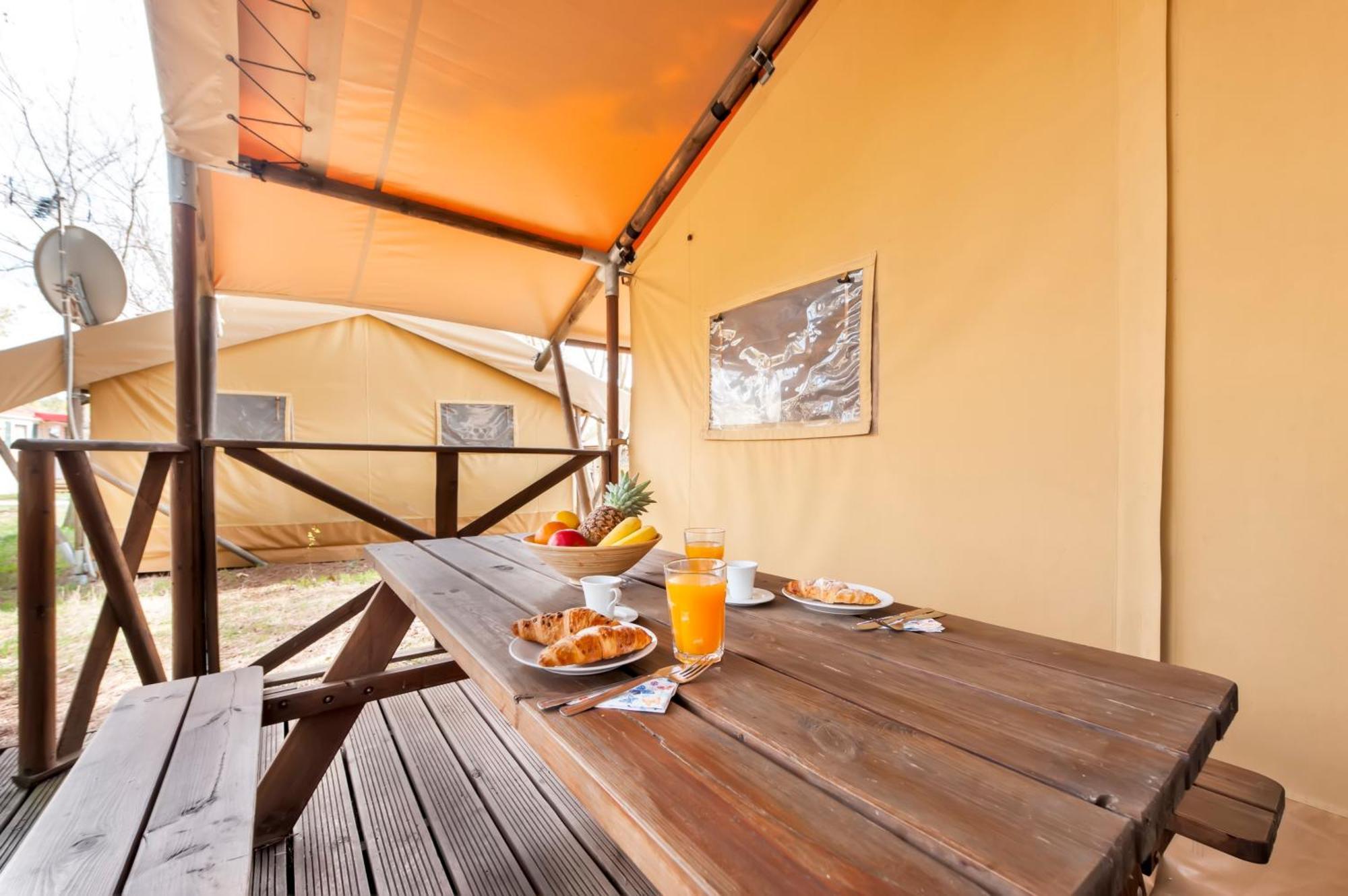 Glamping And Mobile Homes Lavanda - Holiday Centre Bi Village Fažana Kamer foto